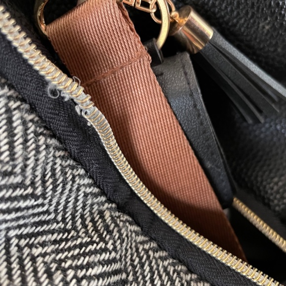 ITZY RITZY BossBag + paci holder - Picture 2 of 2